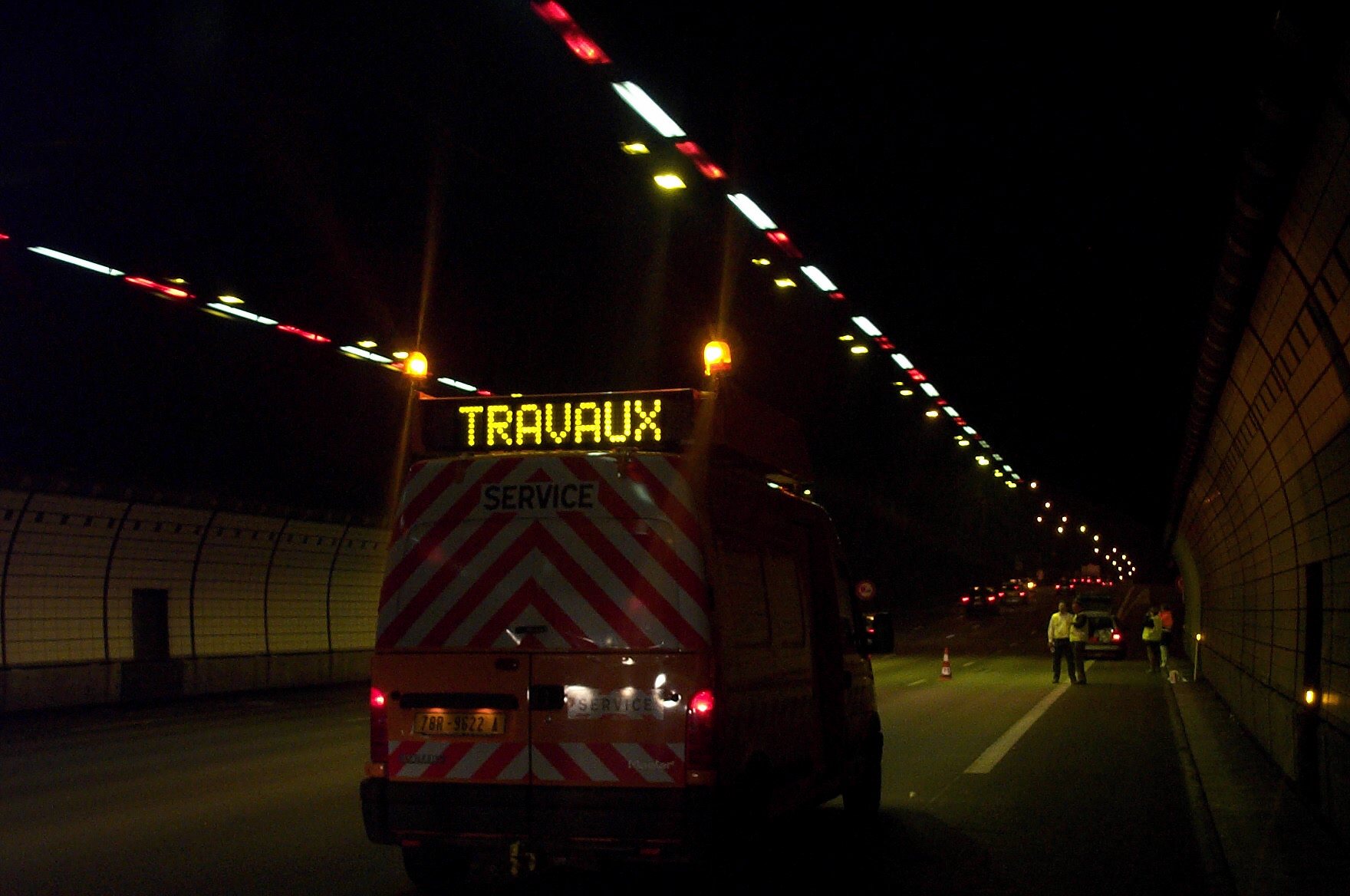 Figura 1: Trabajos de mantenimiento en un túnel (Francia)